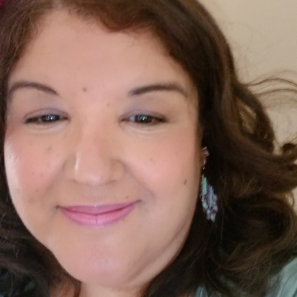 Meet your Posher, Michelle - Picture 1 of 1